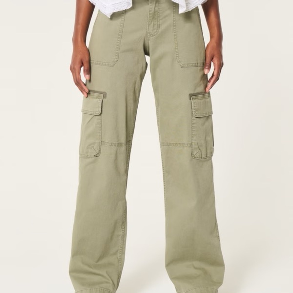 Hollister Women's Khaki Baggy Cargo Pants